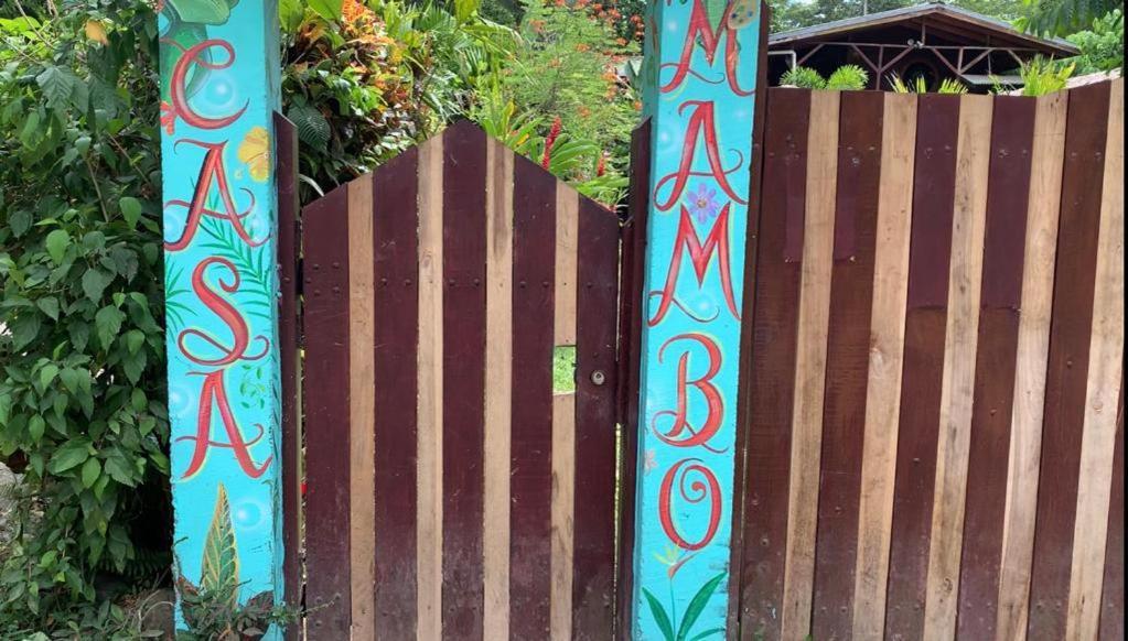 Casa Mambo Bed & Breakfast Cahuita Bagian luar foto