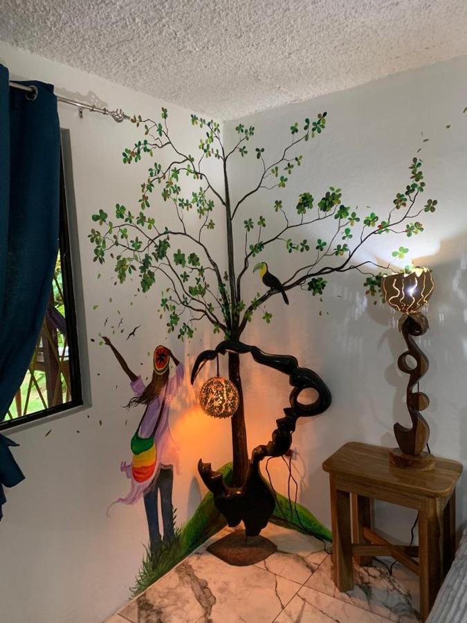 Casa Mambo Bed & Breakfast Cahuita Bagian luar foto